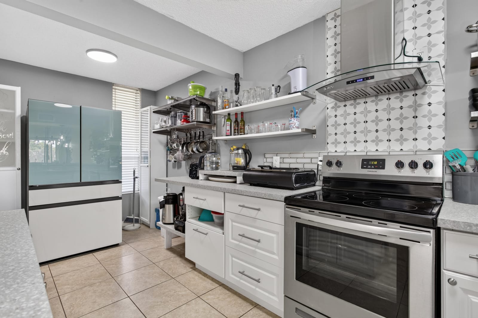5626 Coral Lake Drive 302 — photo 2