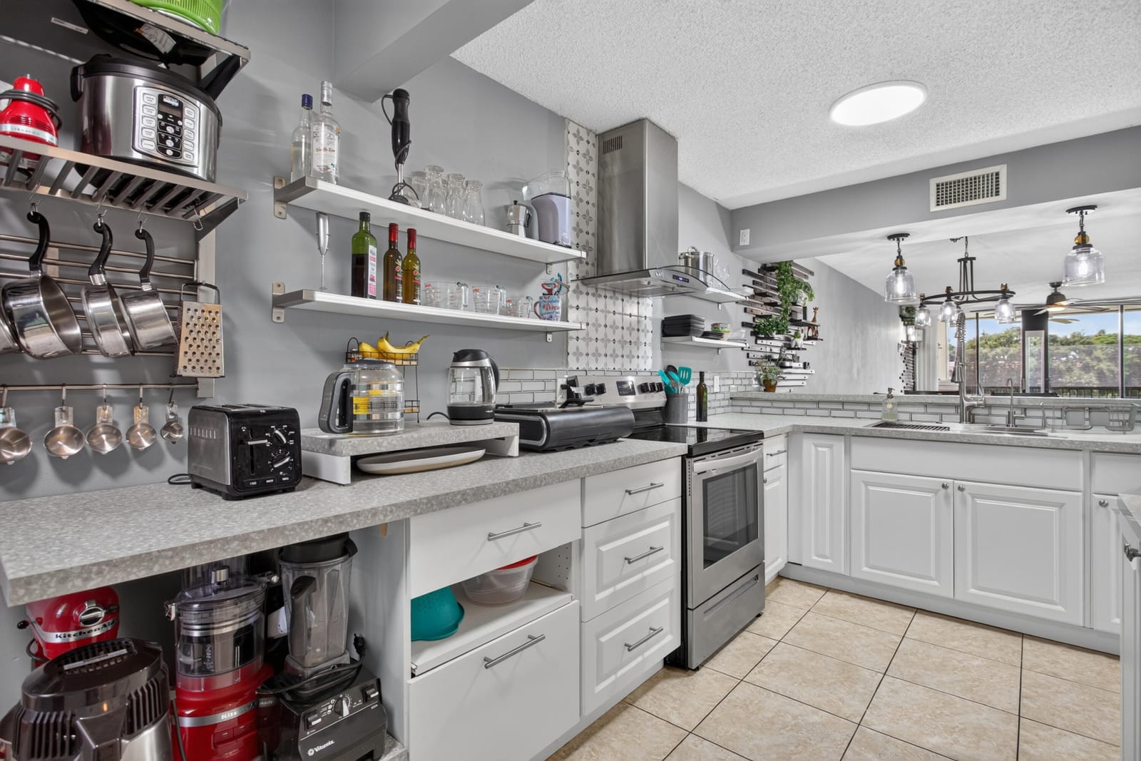 5626 Coral Lake Drive 302 — photo 8
