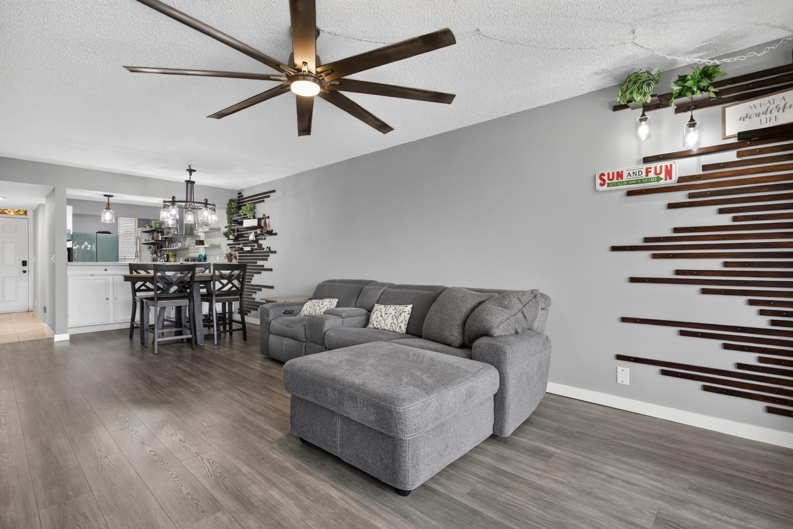 5626 Coral Lake Drive 302 — photo 10