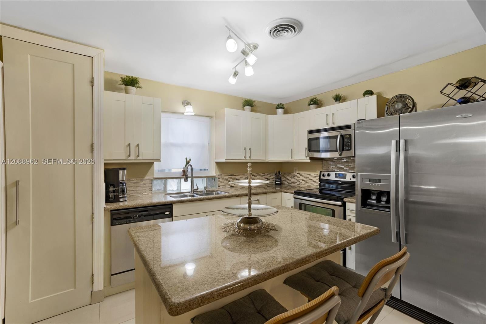 304 SW 68th Avenue, Pembroke Pines, FL 33023 photo 13