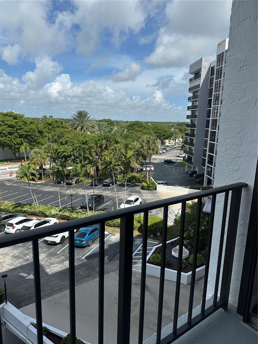 600 Parkview Drive 627 — photo 12