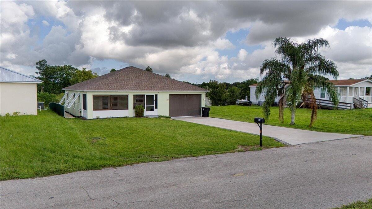 908 RIVERSIDE Drive SW, Moore Haven, FL 33471 photo 3