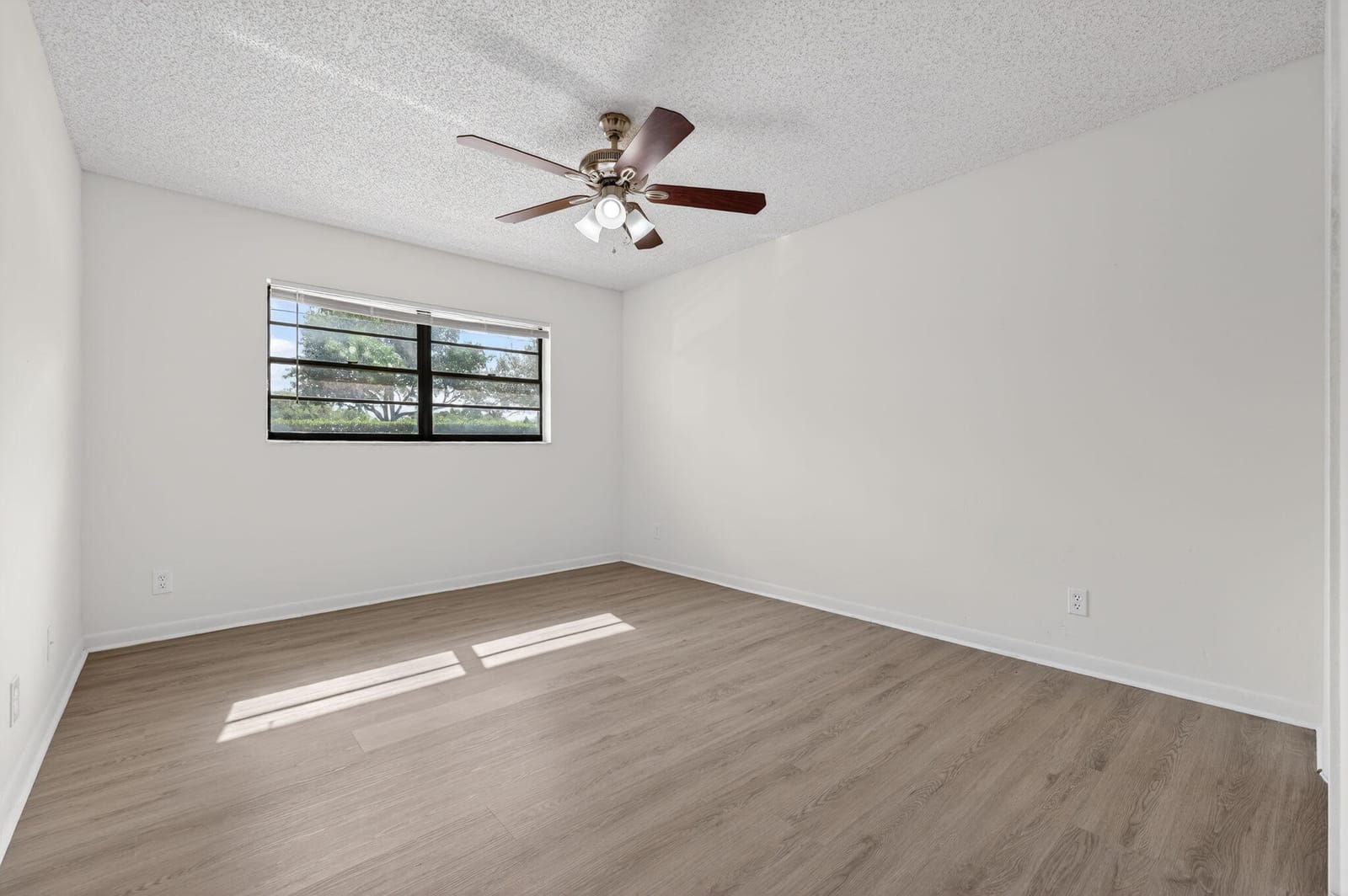 9401 NW 49th Place 29d — photo 12