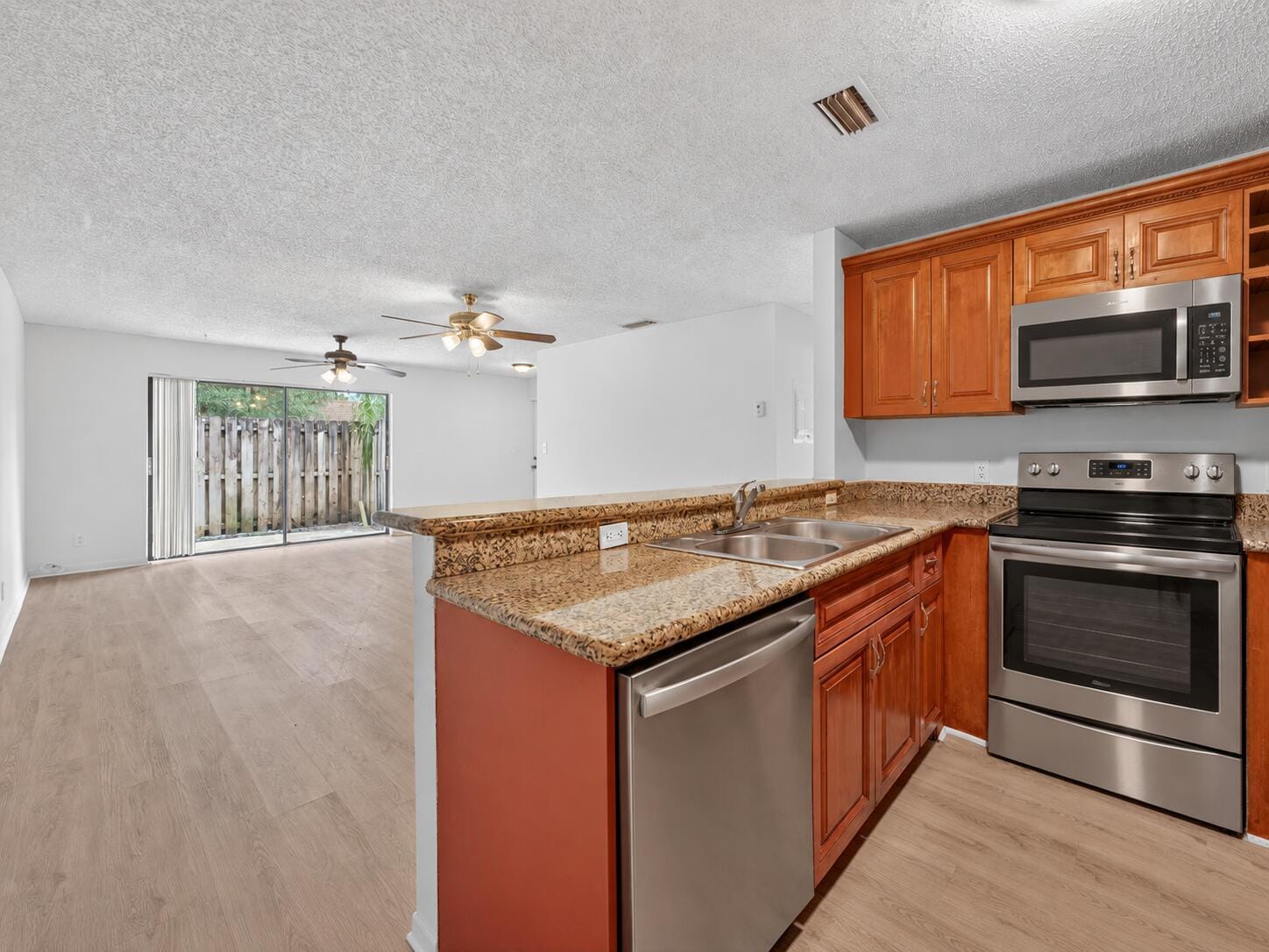 9401 NW 49th Place 29d — photo 9