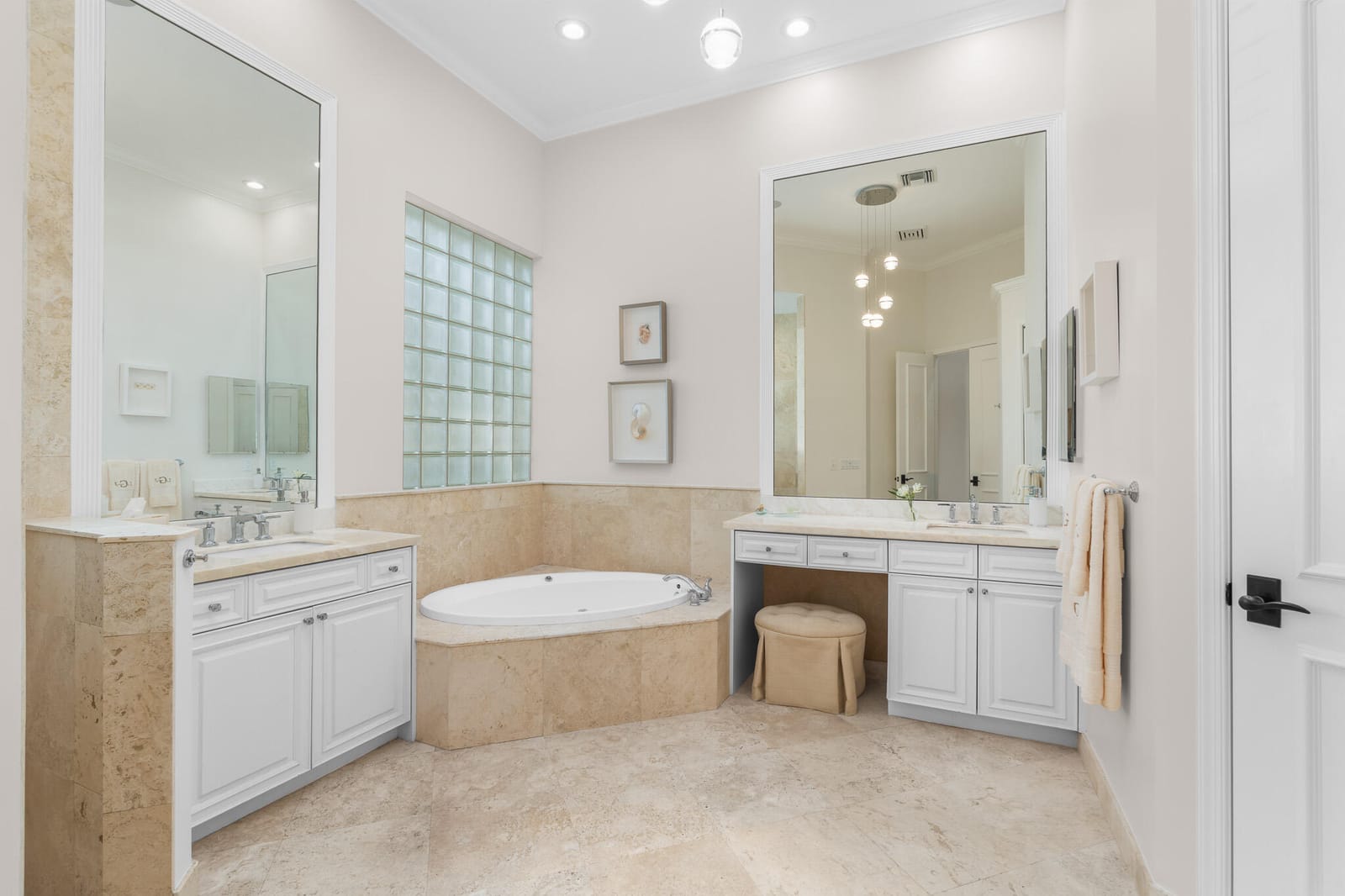 7886 Villa D Este Way — photo 9