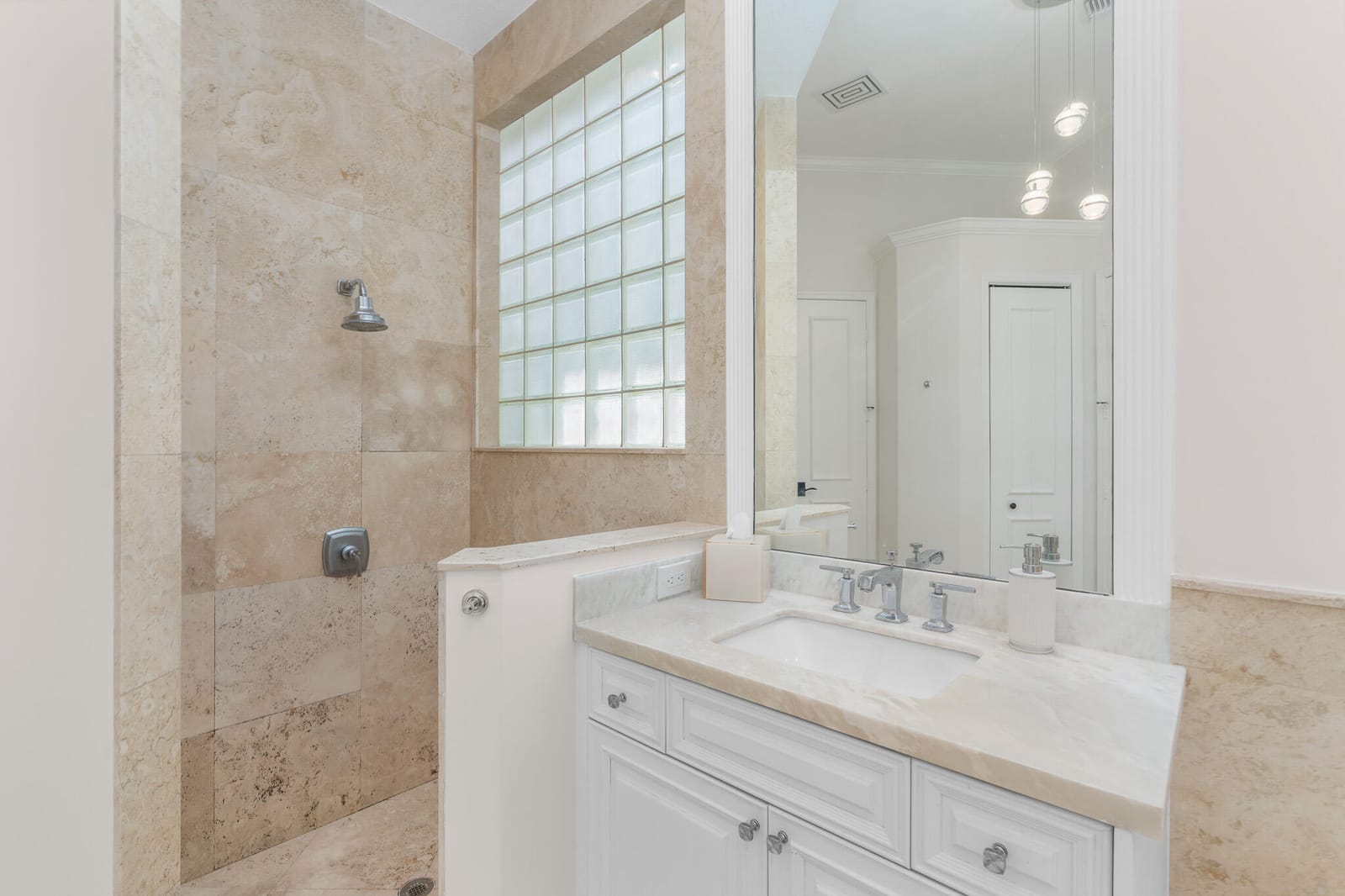 7886 Villa D Este Way — photo 10