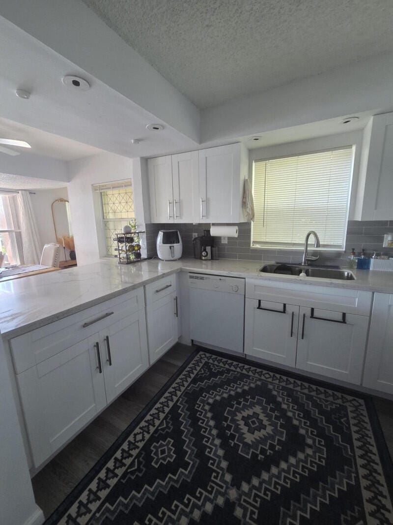3271 NW 44th Street 5, Oakland Park, FL 33309 photo 9
