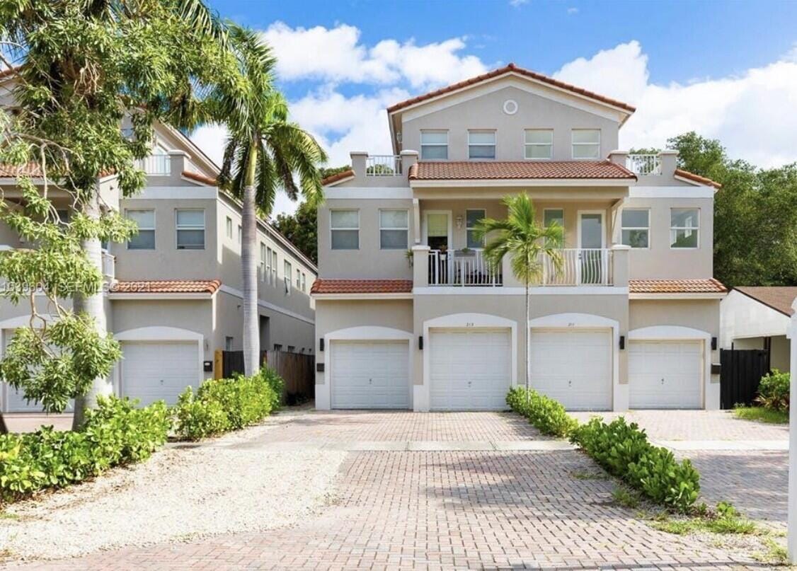 213 SW 11TH Street 213
