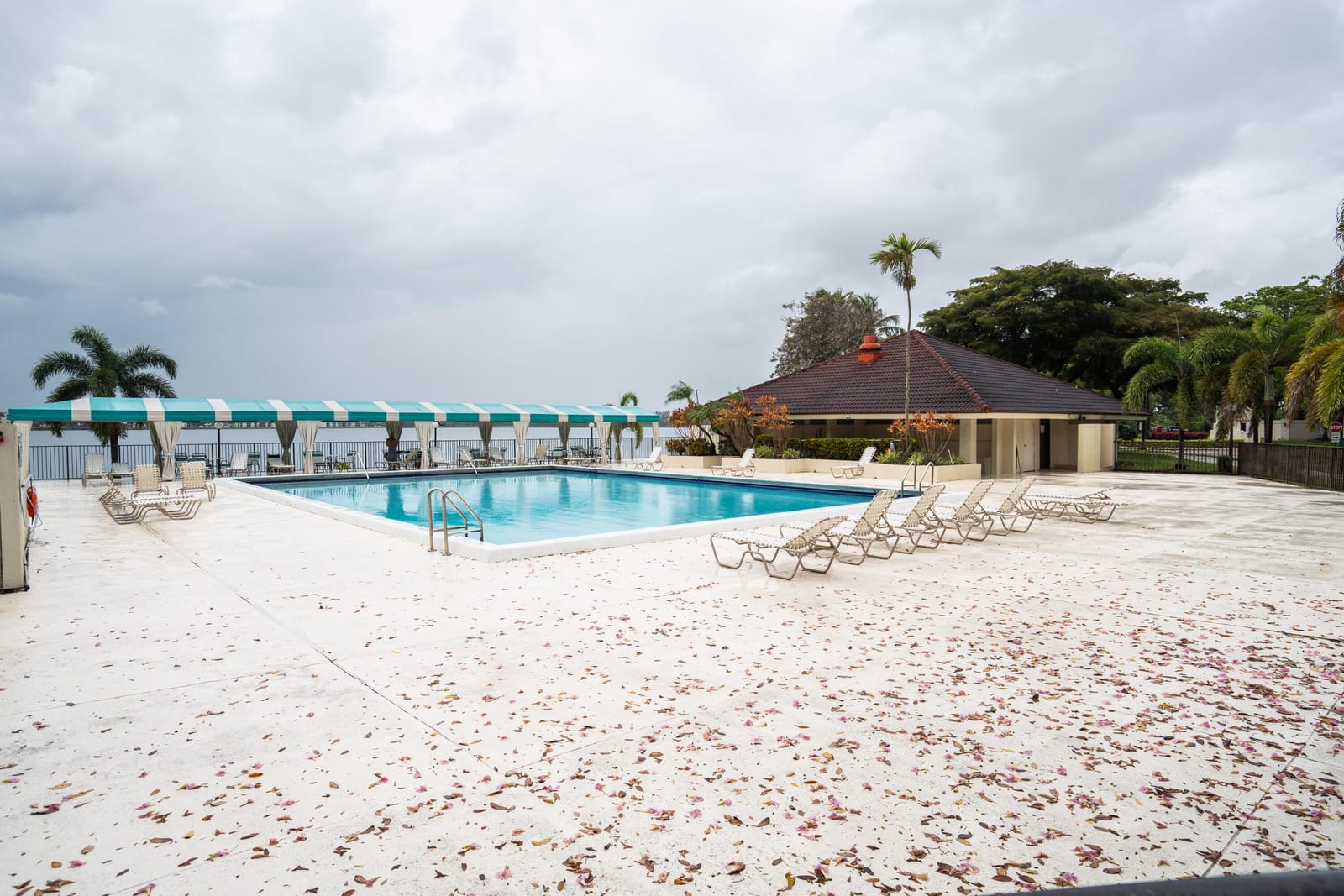 112 LAKE EMERALD Drive 203, Oakland Park, FL 33309 photo 18