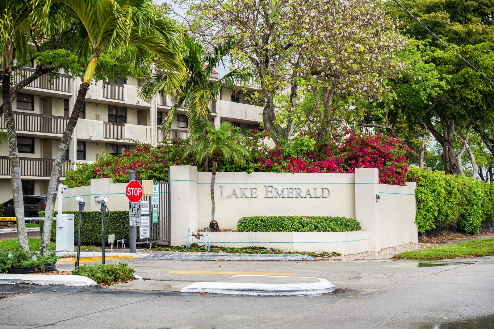 112 LAKE EMERALD Drive 203, Oakland Park, FL 33309 photo 21