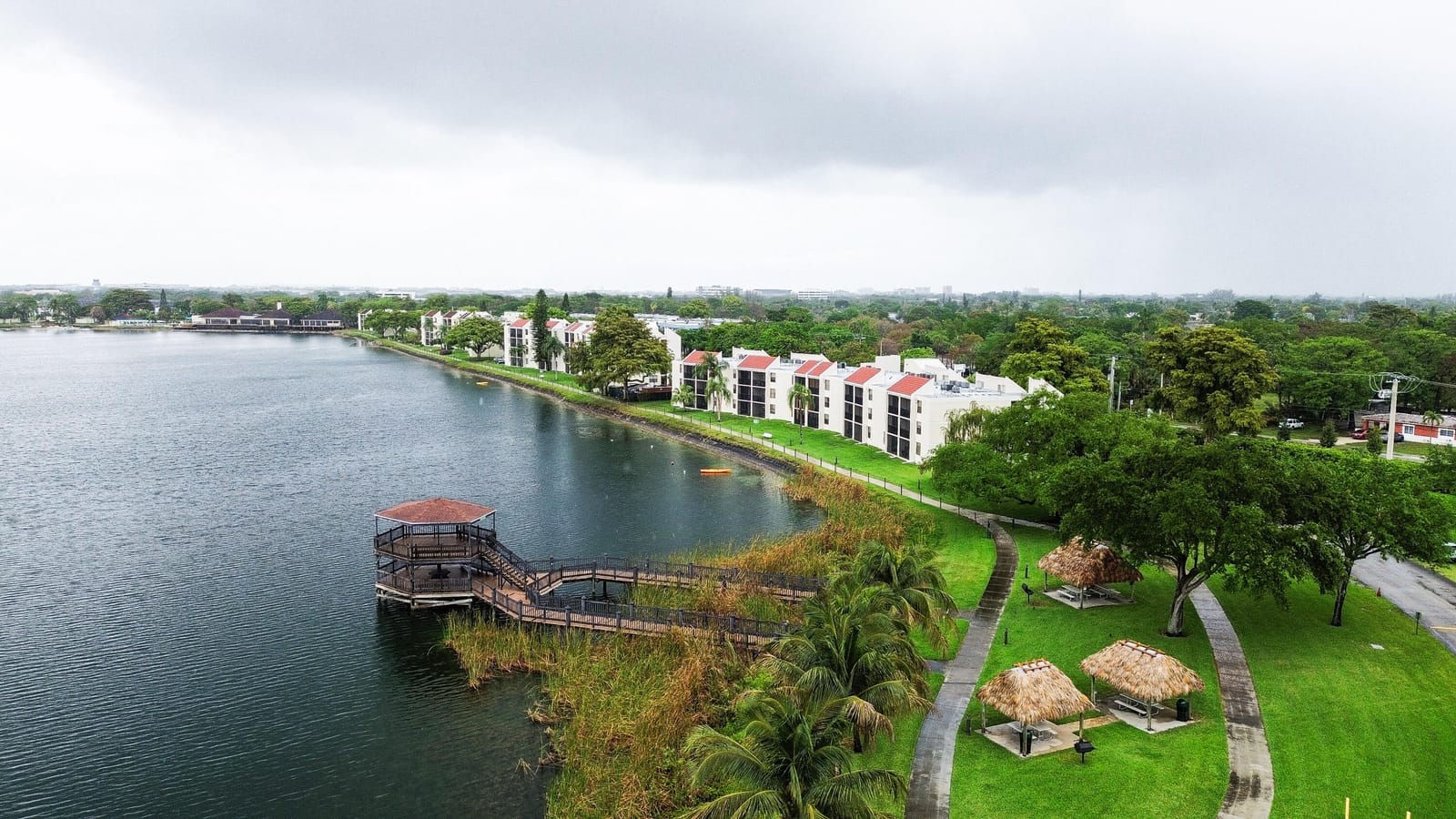 112 LAKE EMERALD Drive 203, Oakland Park, FL 33309 photo 8