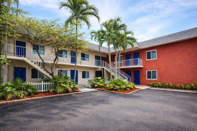 100 SW 10th Street 204, Fort Lauderdale, FL 33315