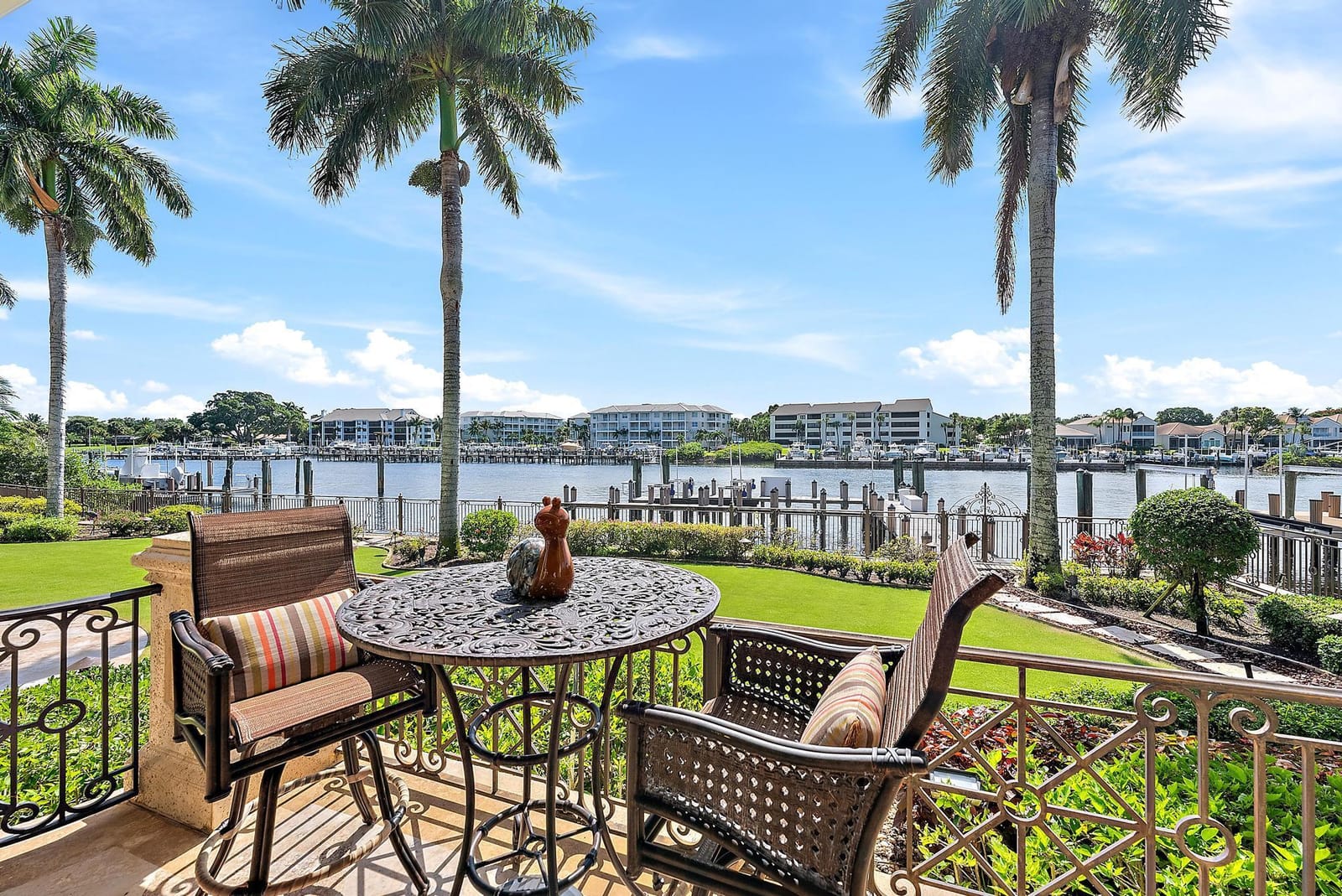 2330 SEVEN OAKS Lane, Palm Beach Gardens, FL 33410 photo 17