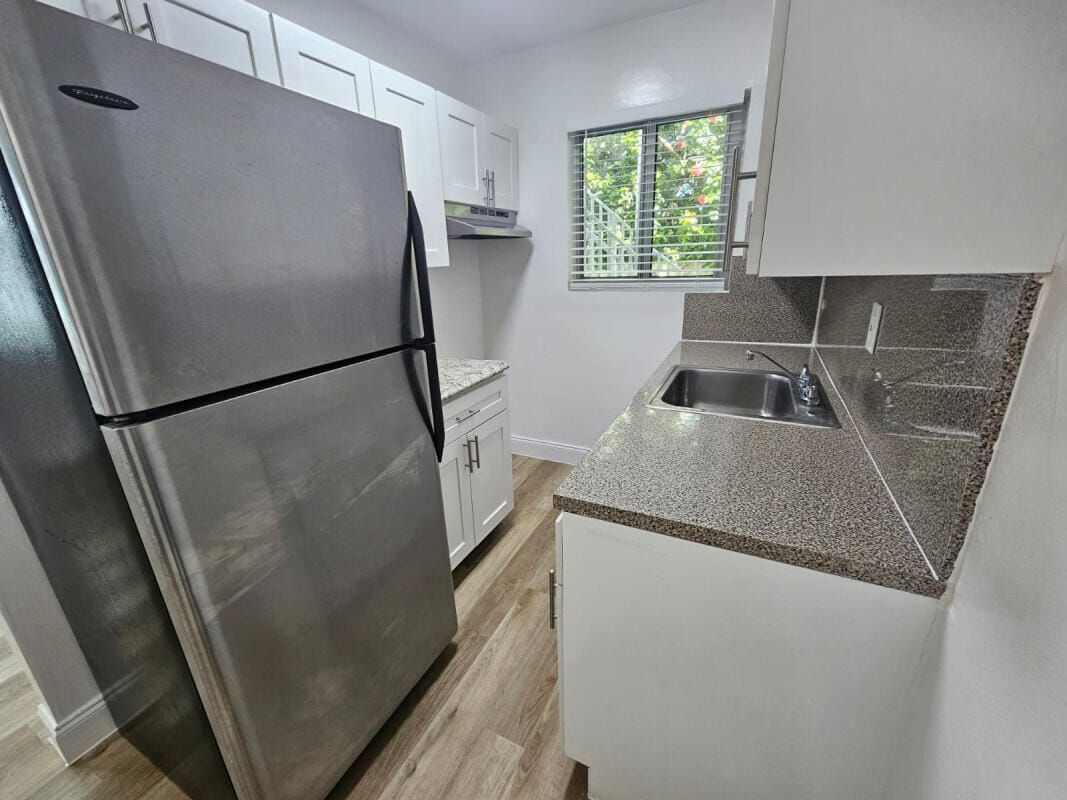 7720 Abbott Avenue 6 — photo 2
