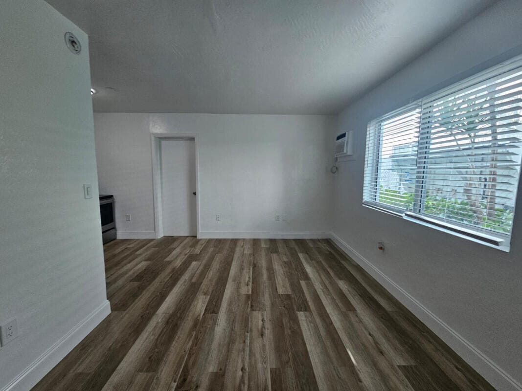 7720 Abbott Avenue 6 — photo 3