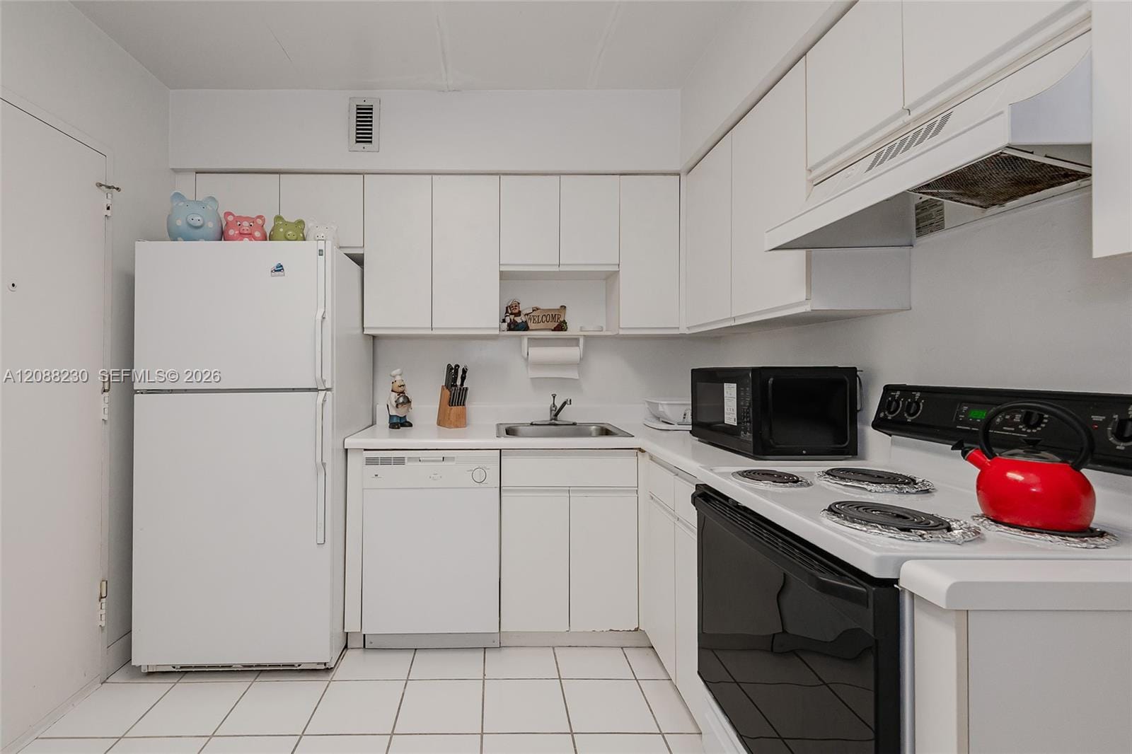 5700 Collins Avenue 12D, Miami Beach, FL 33140 photo 12
