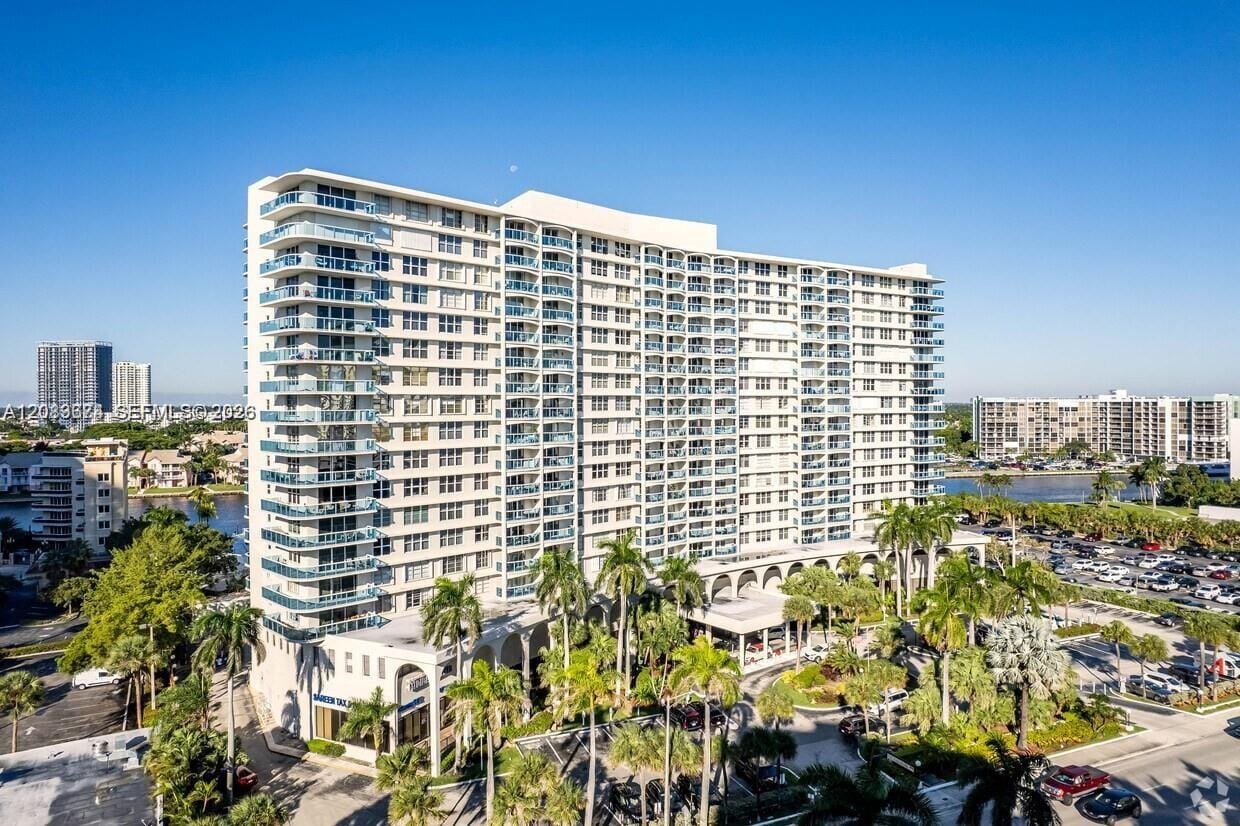 3800 S Ocean Drive 818 — photo 7