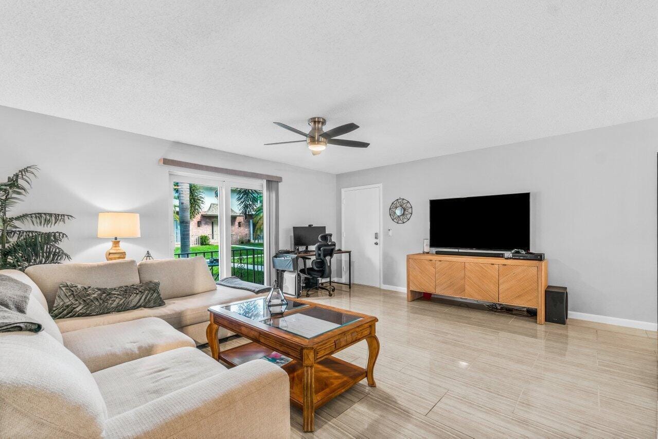 2037 S Seacrest Boulevard B — photo 2