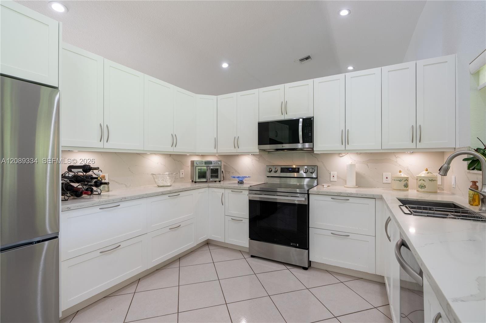 20430 SW 53rd Place, Pembroke Pines, FL 33332 photo 15