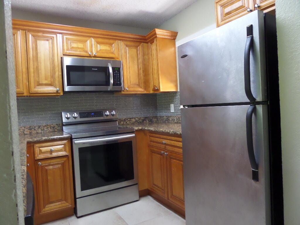 1581 BALFOUR POINT Drive G — photo 6