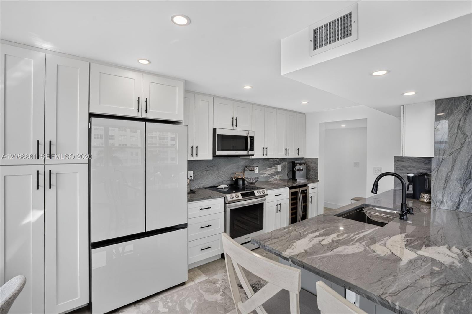 3113 S Ocean Drive 510 — photo 10
