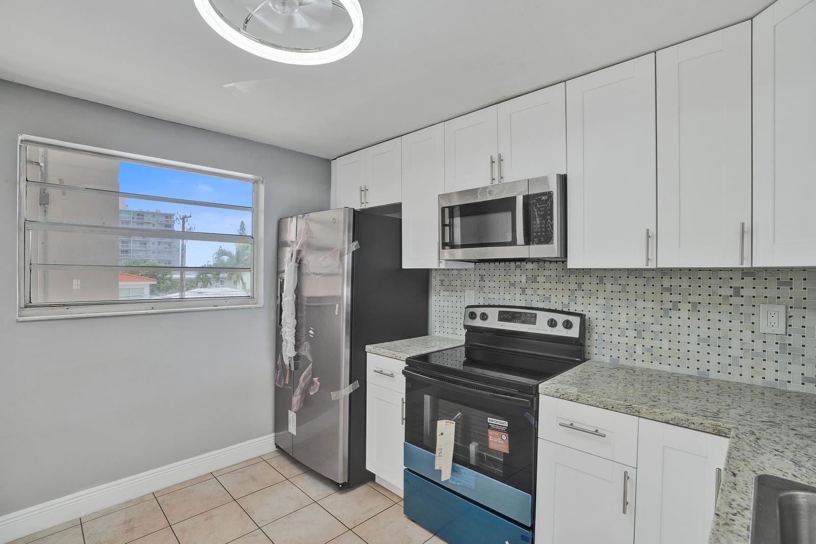 7601 Byron Avenue 3C — photo 11