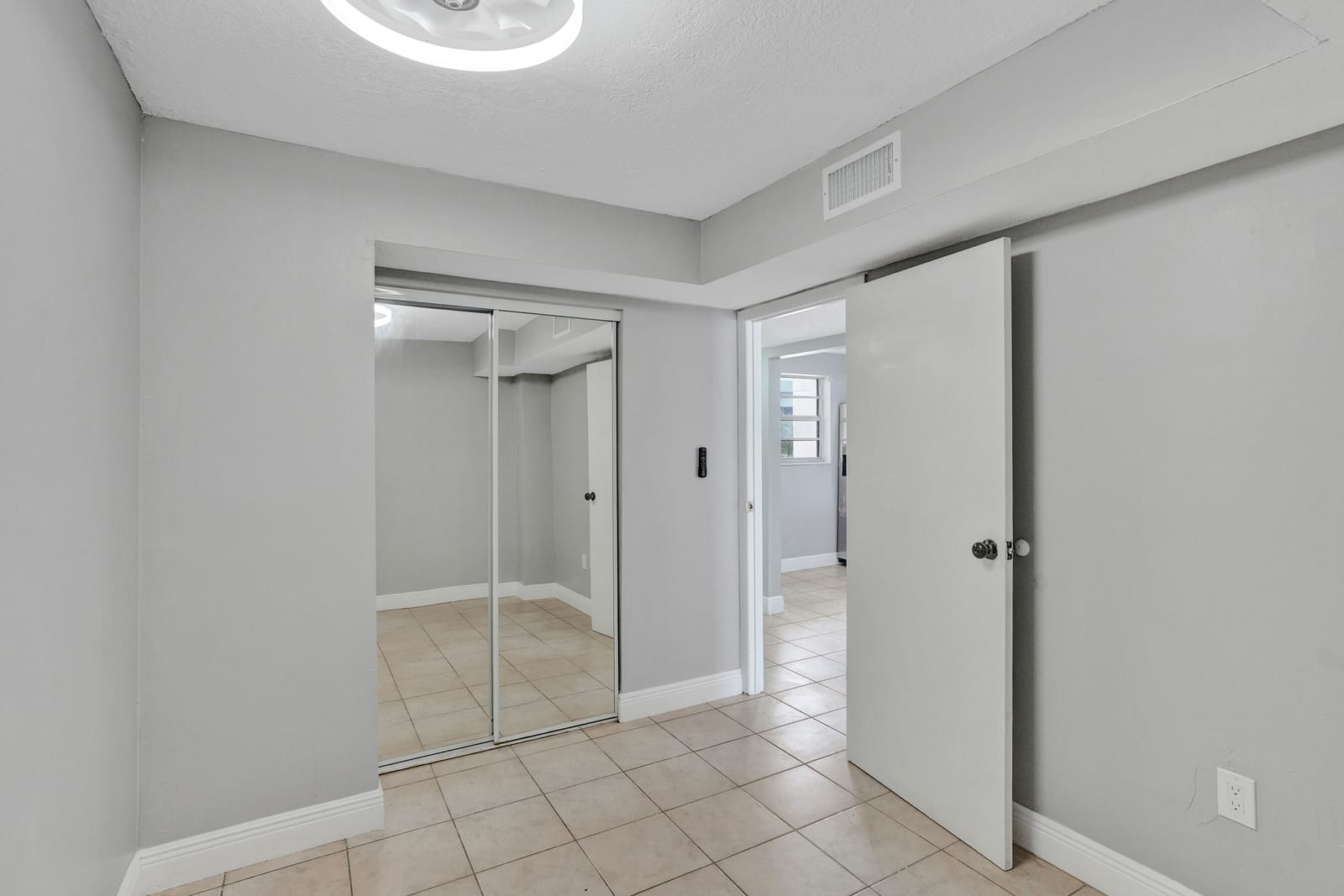 7601 Byron Avenue 3C, Miami Beach, FL 33141 photo 30