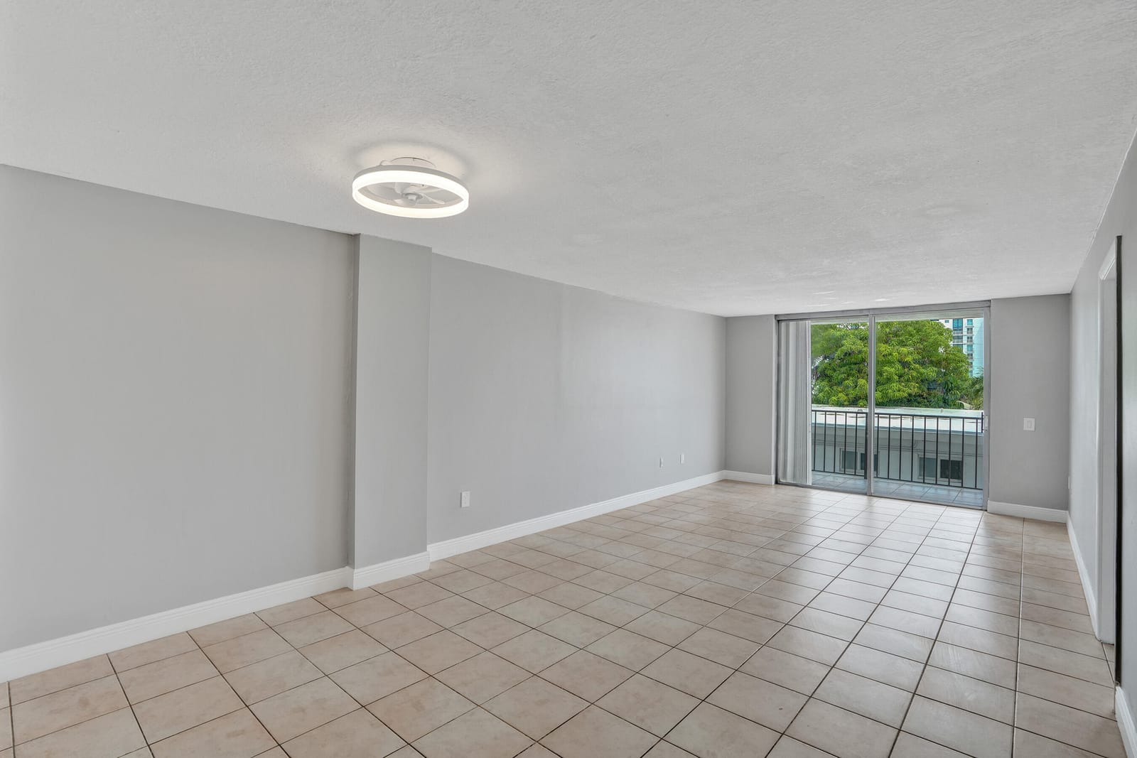 7601 Byron Avenue 3C — photo 4