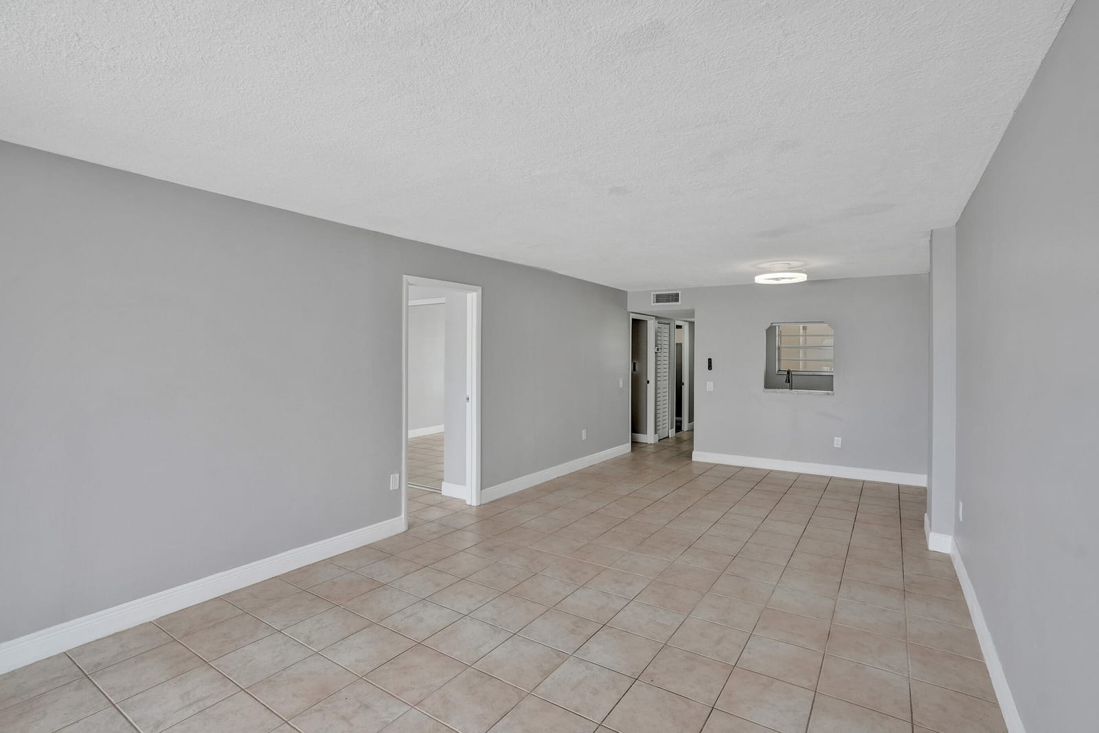 7601 Byron Avenue 3C — photo 6