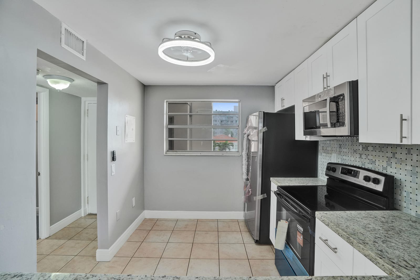 7601 Byron Avenue 3C — photo 8