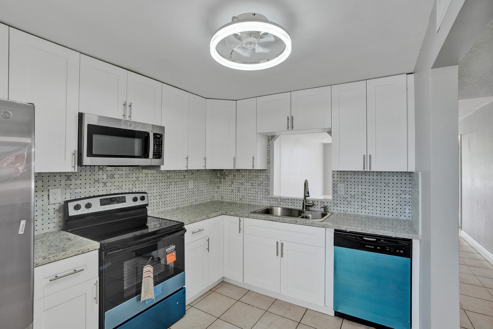 7601 Byron Avenue 3C — photo 10
