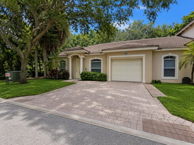 4653 Villas Santorini Drive, Lake Worth, FL 33461