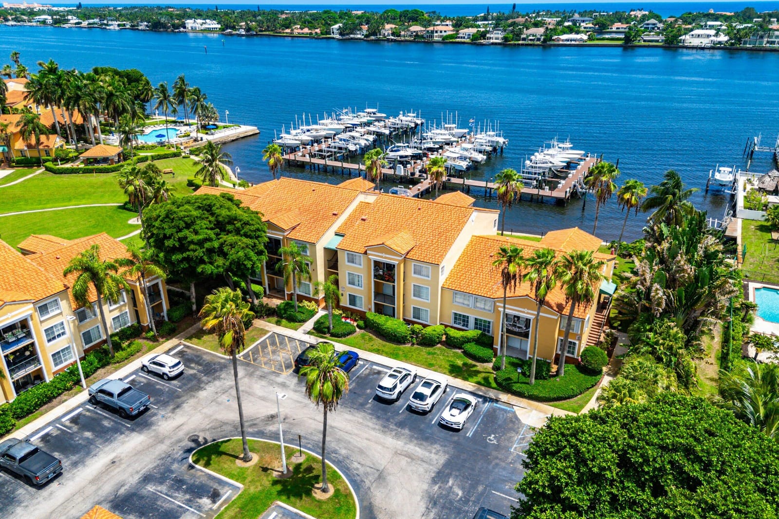 167 YACHT CLUB Way 205, Hypoluxo, FL 33462