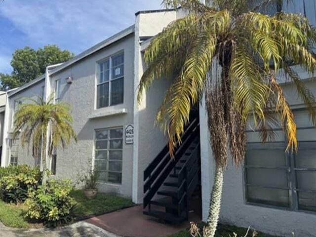 4425 TREEHOUSE Lane 29F, Tamarac, FL 33319