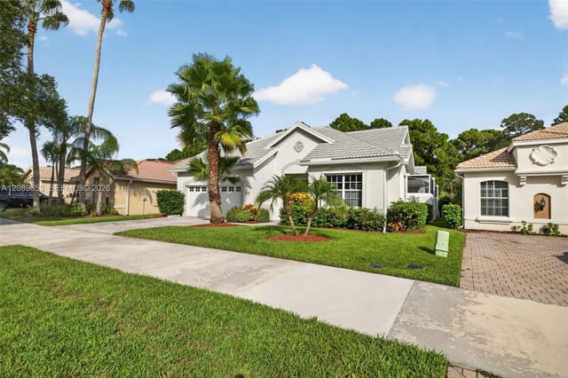 619 SW Lake Charles Circle, Lake Charles, Port St. Lucie, FL