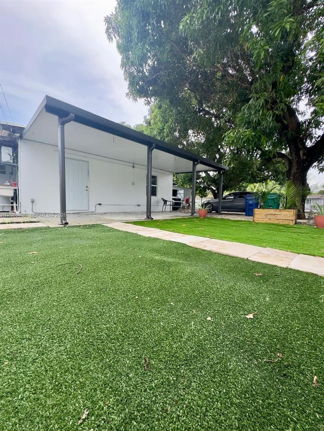 9945 NW 22nd Avenue 1, Miami, FL 33147