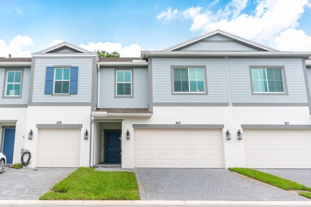 845 NE TRAILSIDE Run, Port St. Lucie, FL 34983