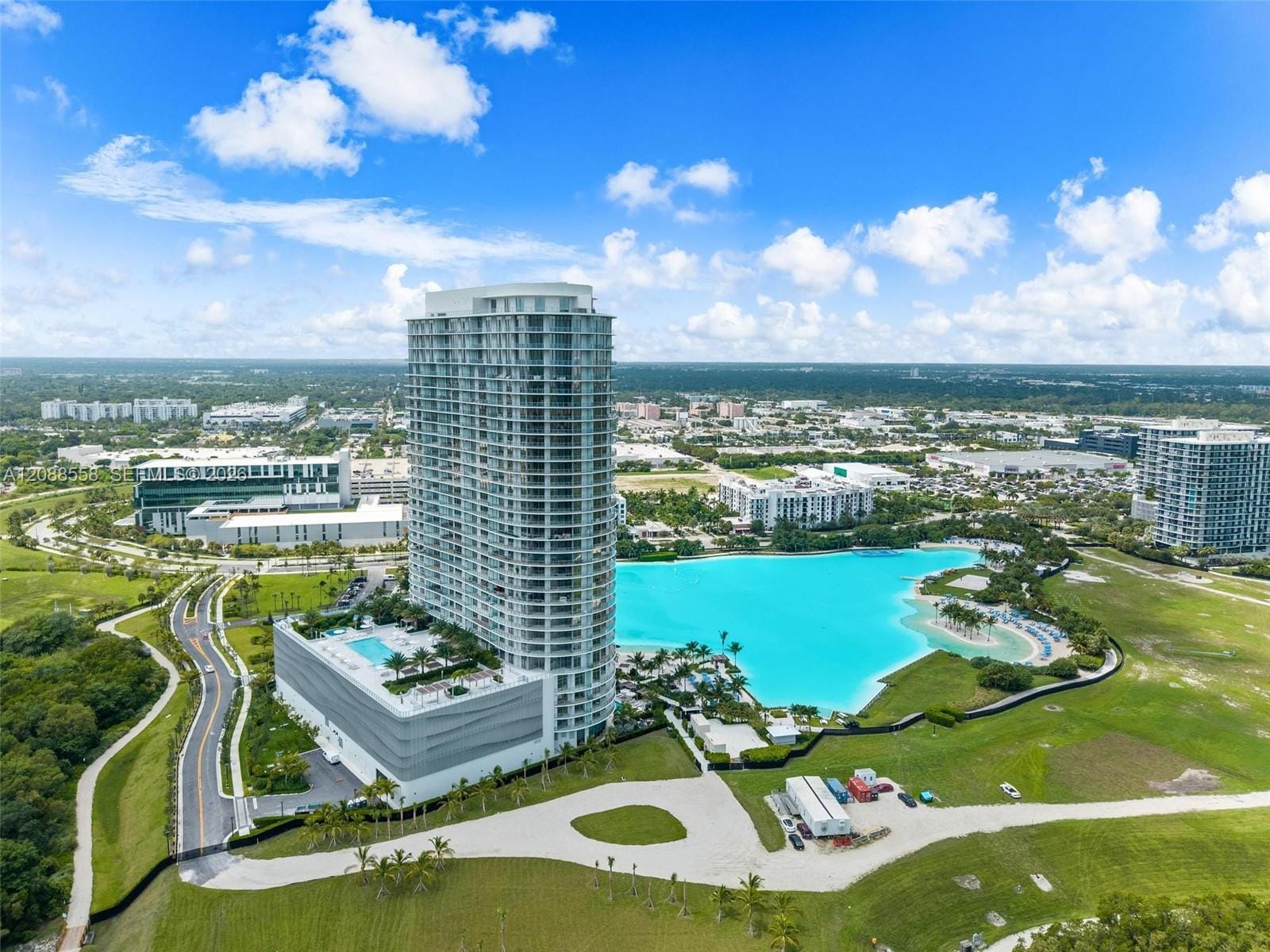 2411 Laguna Circle 2803, Miami, FL 33181 photo 2