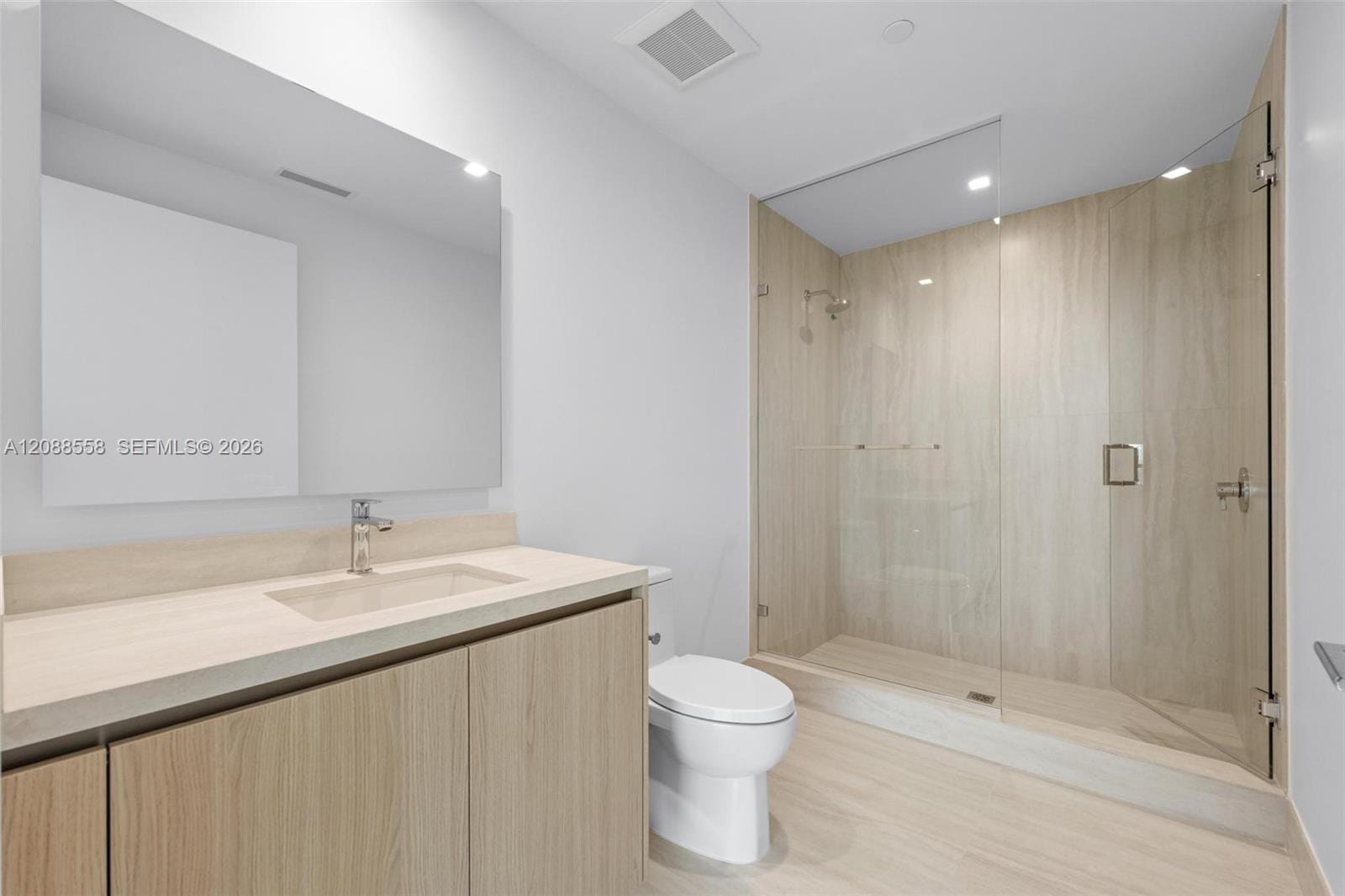 2411 Laguna Circle 2803, Miami, FL 33181 photo 19