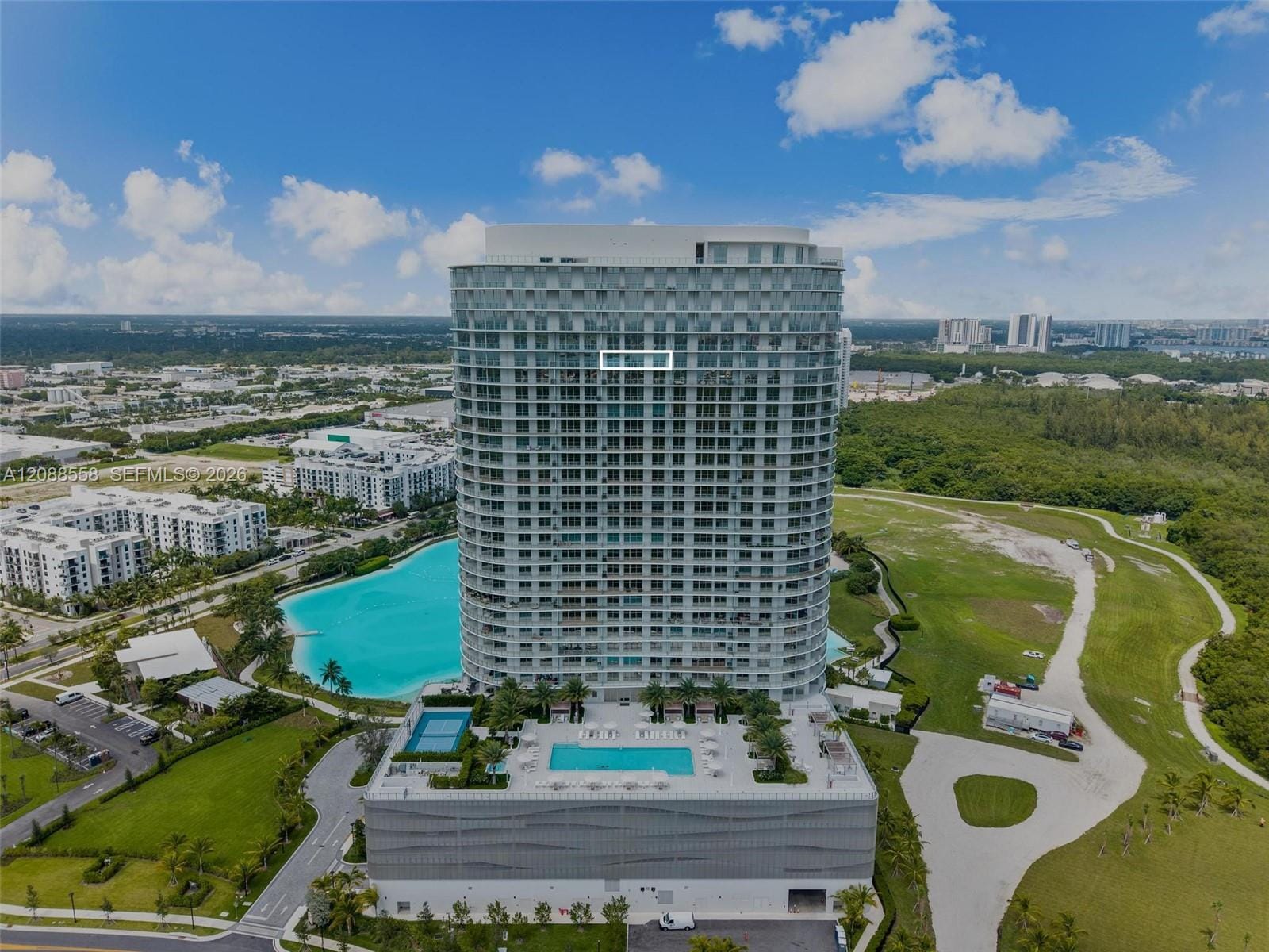 2411 Laguna Circle 2803, Miami, FL 33181 photo 4