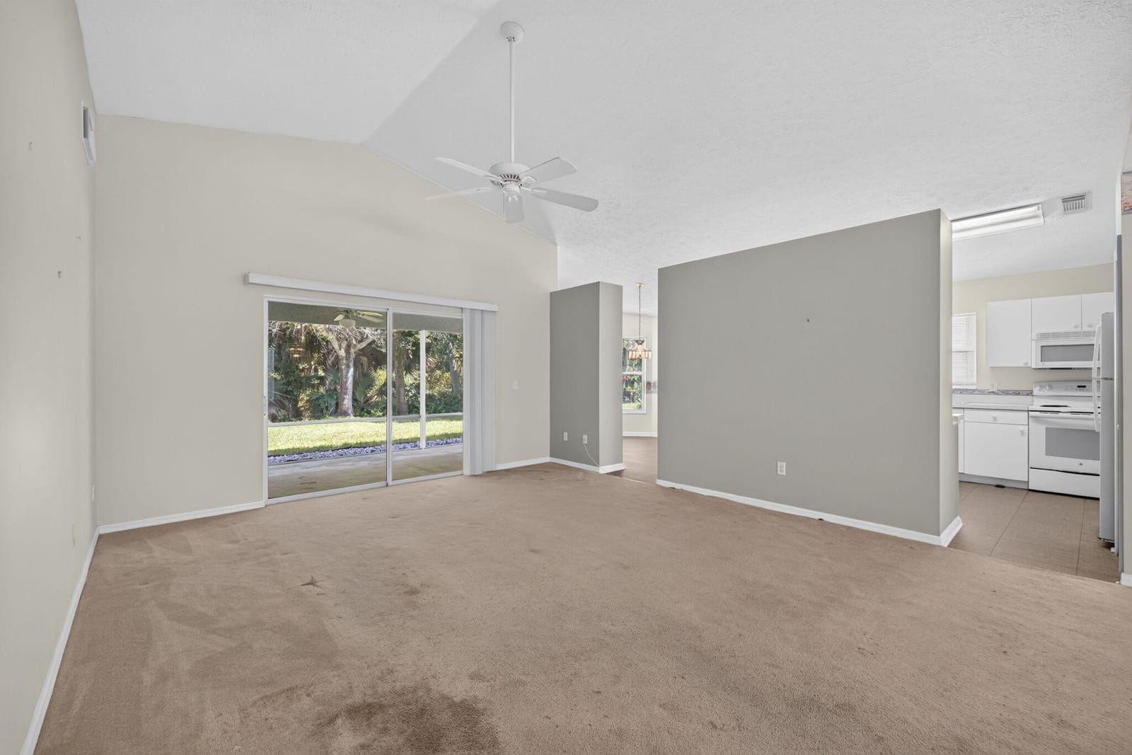 14124 Aguila Avenue — photo 6