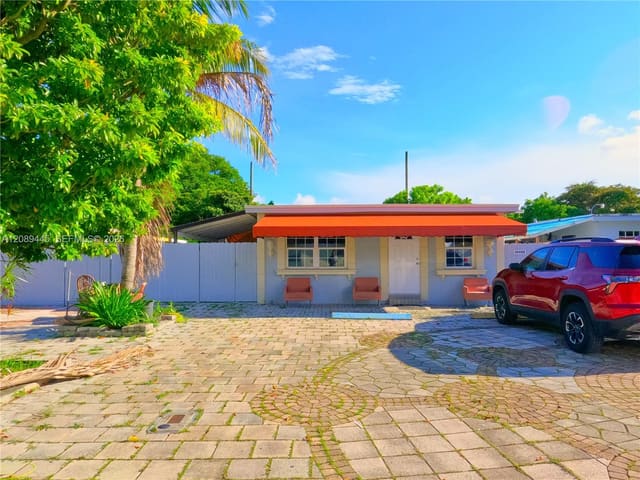 4608 Holt Road A, West Palm Beach, FL 33415