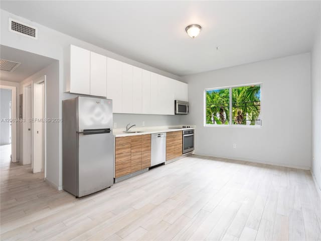 820 15th Street 205, Anni Venti Condo, Miami Beach, FL