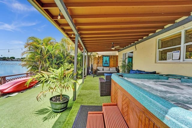 5723 SW 24th Avenue, Dania Beach, FL 33312