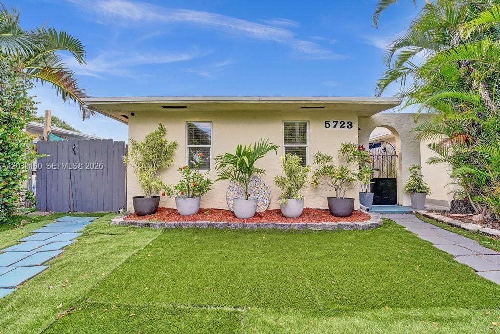 5723 SW 24th Avenue, Dania Beach, FL 33312 photo 4