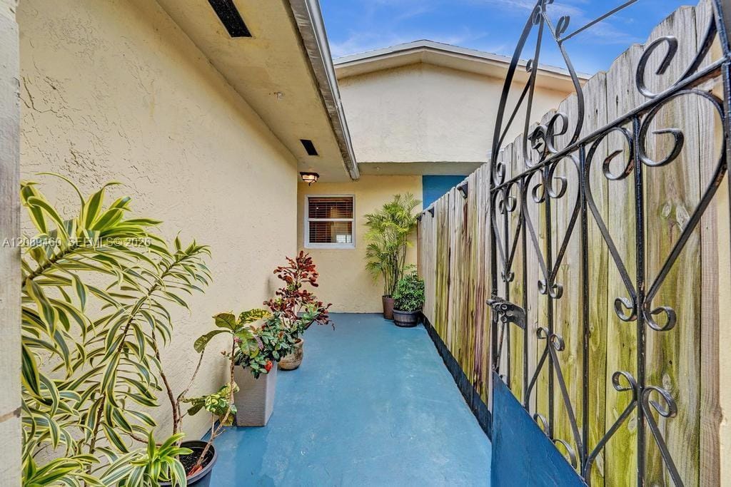 5723 SW 24th Avenue, Dania Beach, FL 33312 photo 6