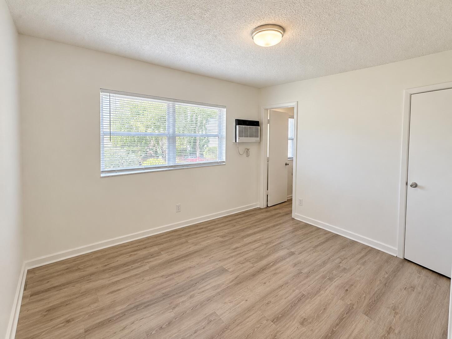 5156 NE 6TH Avenue 222 — photo 3