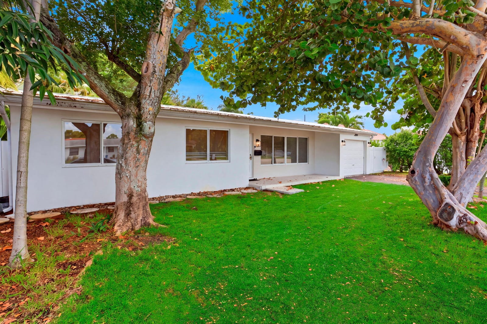 998 W CAMINO REAL — photo 2
