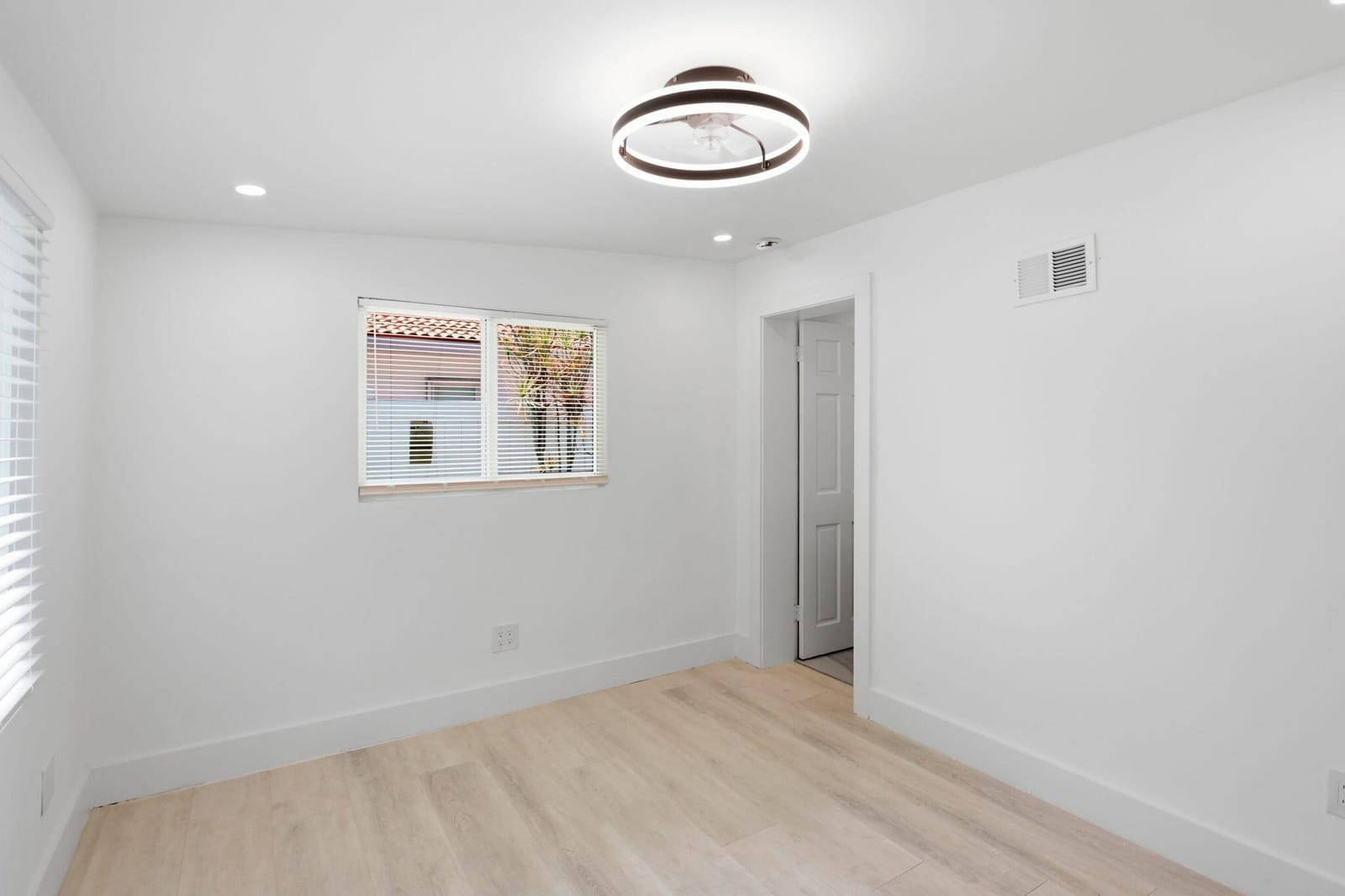 998 W CAMINO REAL — photo 12