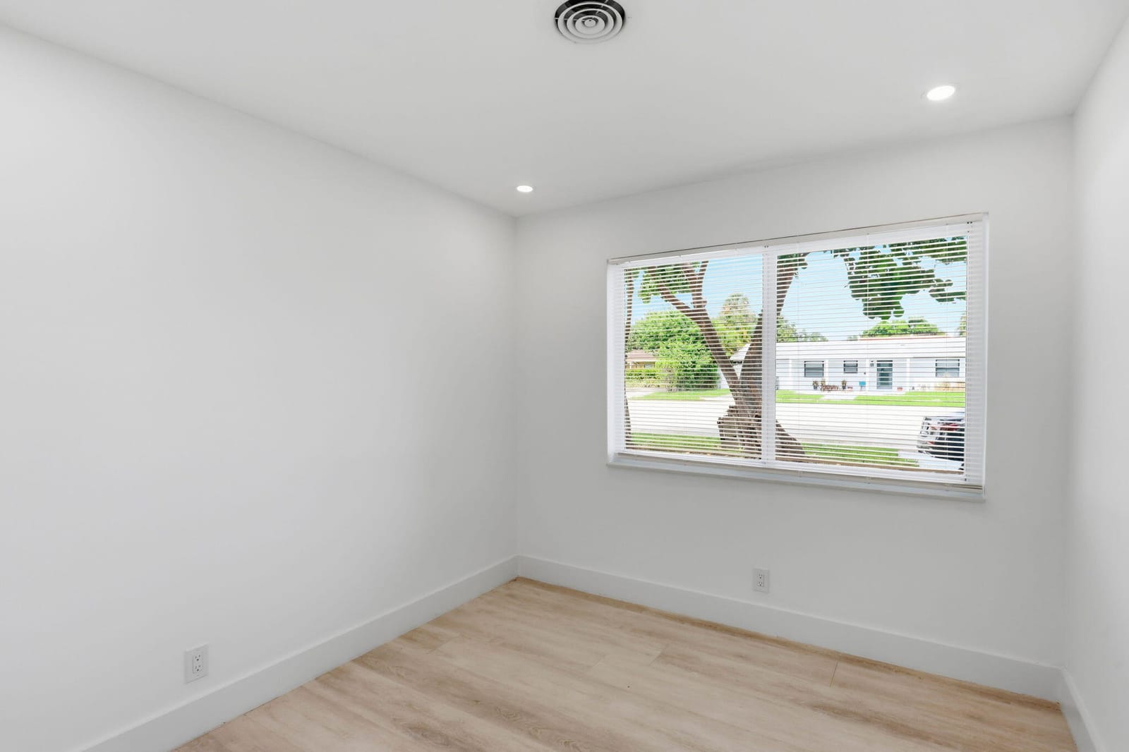 998 W CAMINO REAL, Boca Raton, FL 33486 photo 18